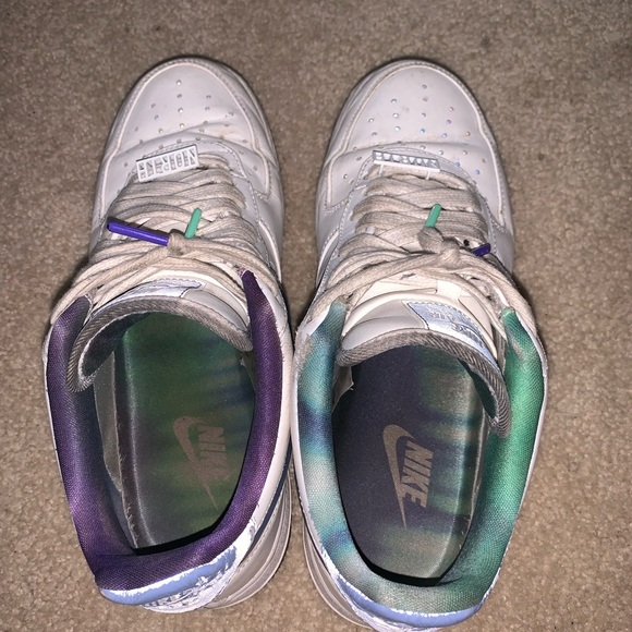 UNISEX REFLECTIVE GREEN AND PURPLE AIRFORCES!!๐๐๐ - Picture 8 of 8